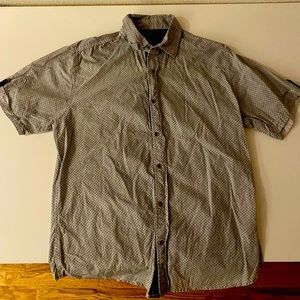 Smash short sleeve snap down size large shirt
